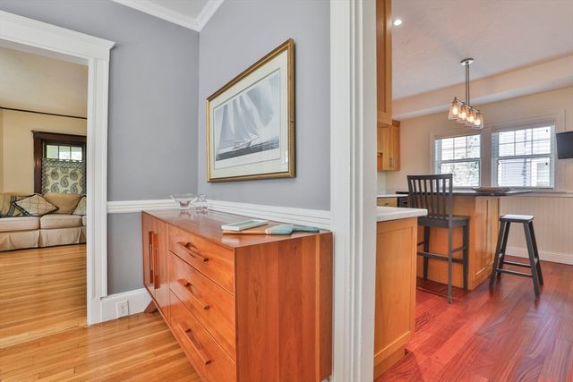 15 Crown St, Milton, MA 02186