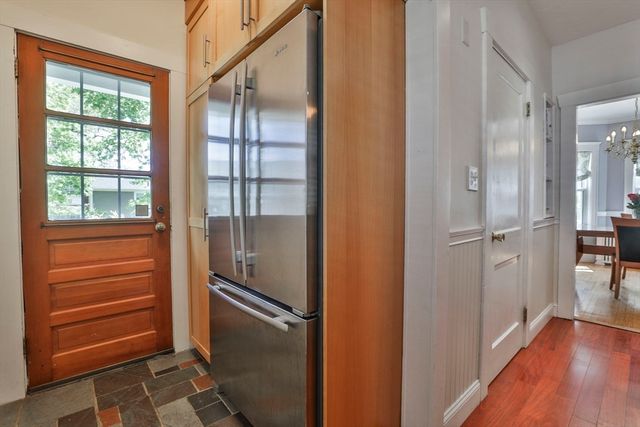 15 Crown St, Milton, MA 02186