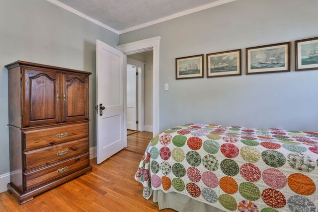 15 Crown St, Milton, MA 02186