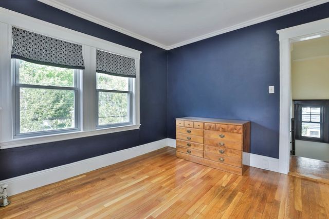 15 Crown St, Milton, MA 02186