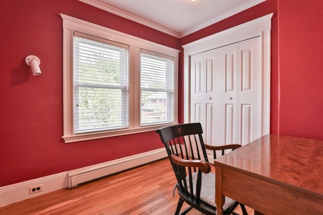15 Crown St, Milton, MA 02186