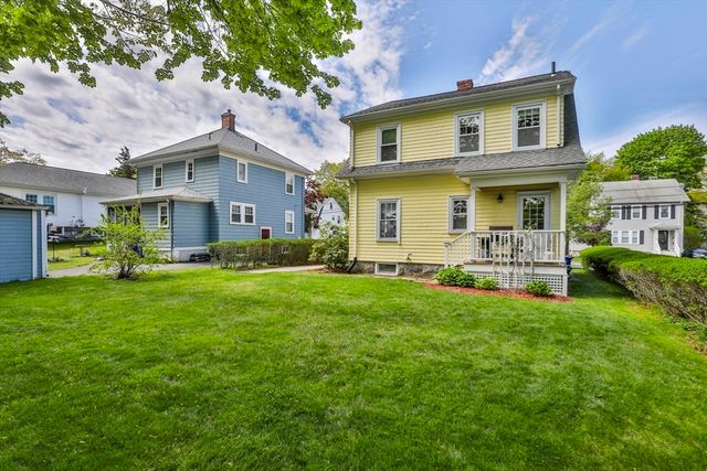15 Crown St, Milton, MA 02186