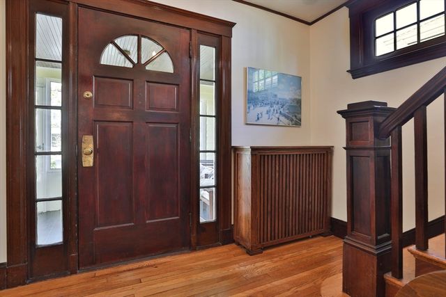 15 Crown St, Milton, MA 02186