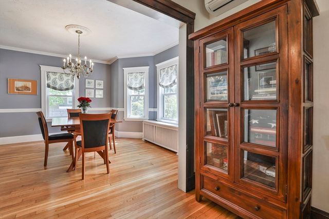 15 Crown St, Milton, MA 02186