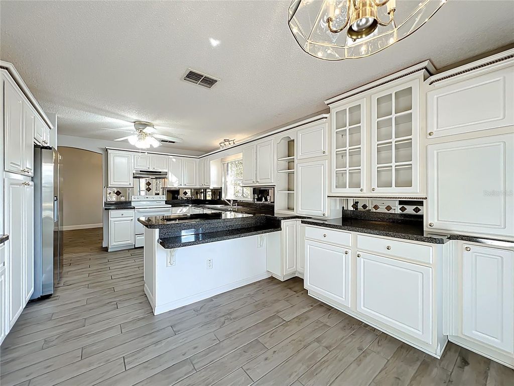 Image 2 of property listing at 1613 CARRERA DRIVE, The Villages, FL 32159