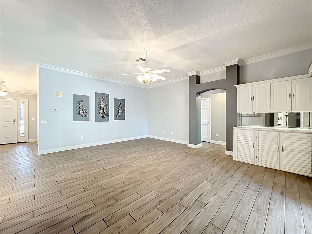 Image 38 of property listing at 1613 CARRERA DRIVE, The Villages, FL 32159