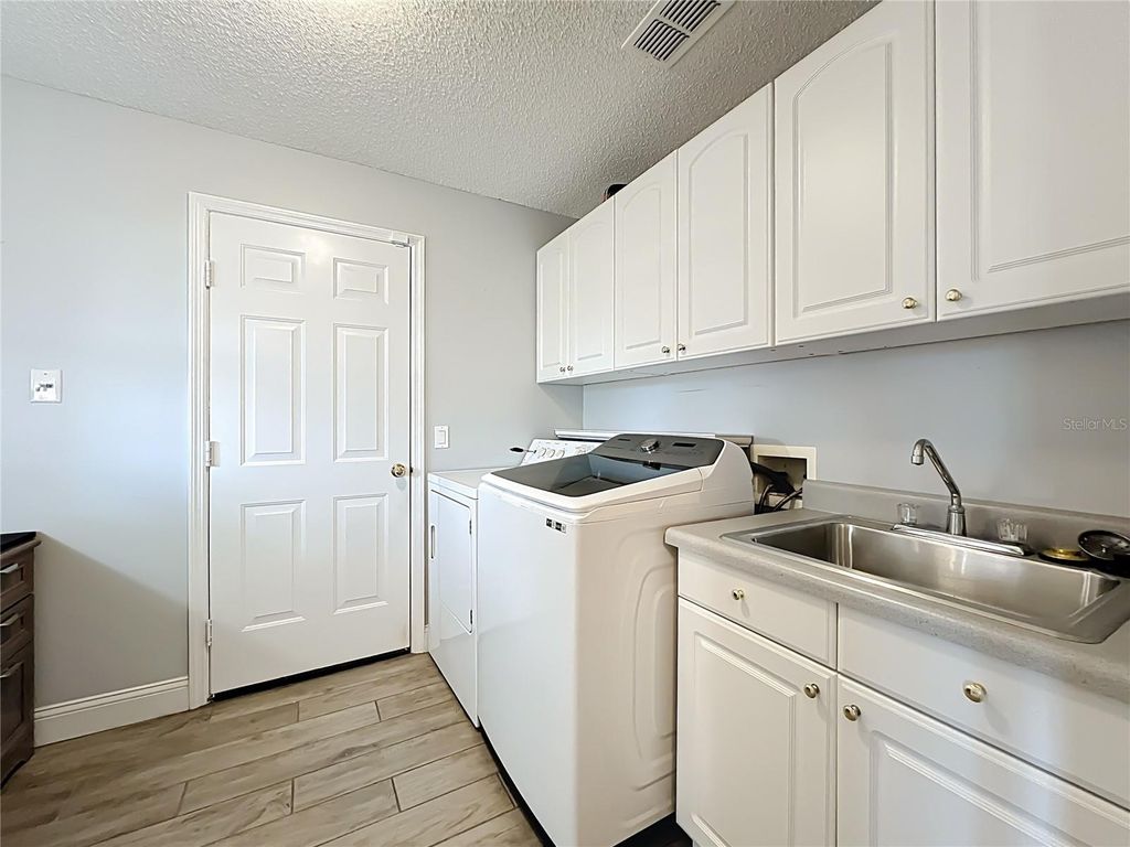 Image 54 of property listing at 1613 CARRERA DRIVE, The Villages, FL 32159