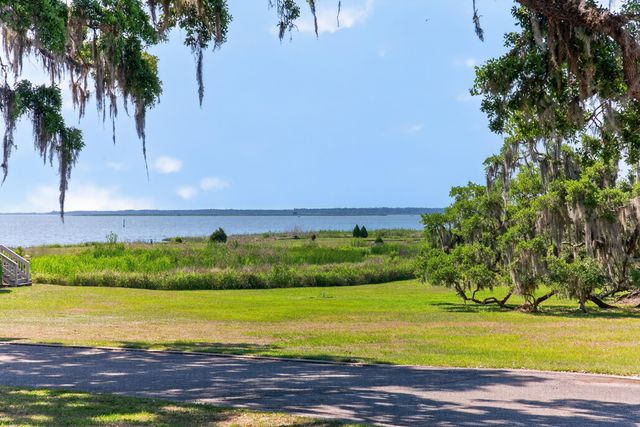 204 Bamboo Loop Unit 202, Georgetown, SC 29440