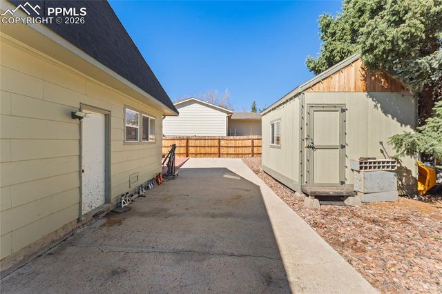 2012 E Flintlock Terrace, Colorado Springs, CO 80920