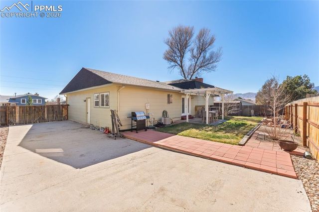 2012 E Flintlock Terrace, Colorado Springs, CO 80920