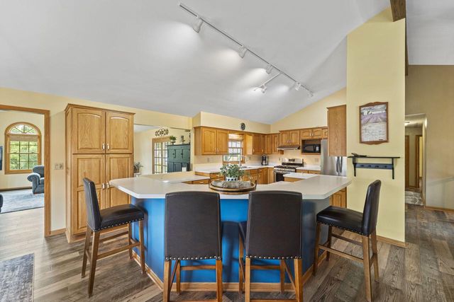 5426 353rd AVENUE, Burlington, WI 53105