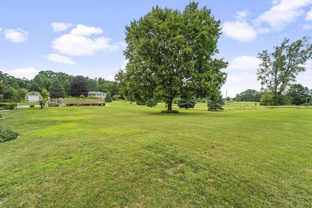 5426 353rd AVENUE, Burlington, WI 53105