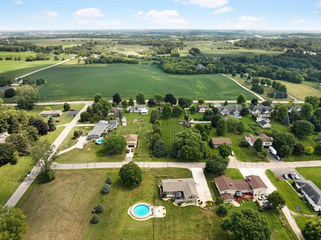 5426 353rd AVENUE, Burlington, WI 53105