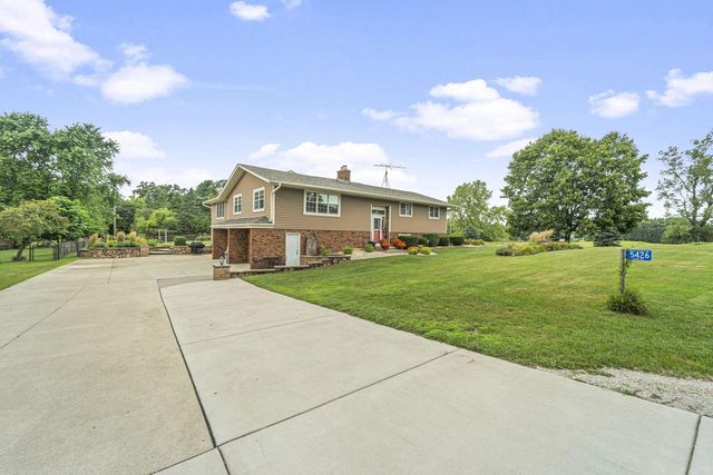 5426 353rd AVENUE, Burlington, WI 53105