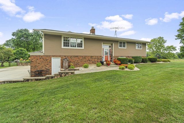 5426 353rd AVENUE, Burlington, WI 53105