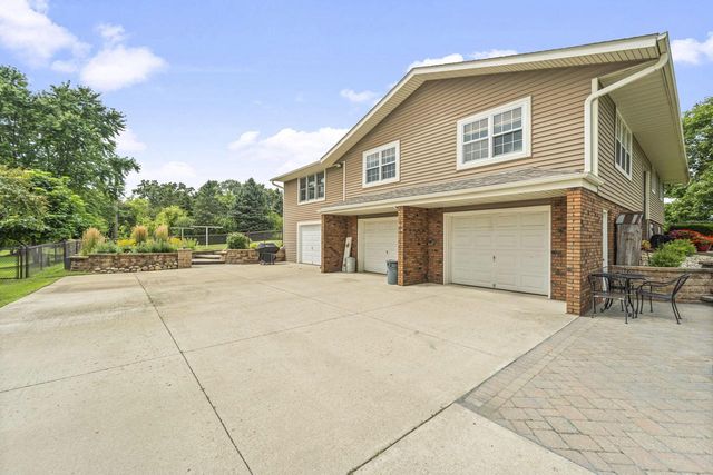 5426 353rd AVENUE, Burlington, WI 53105