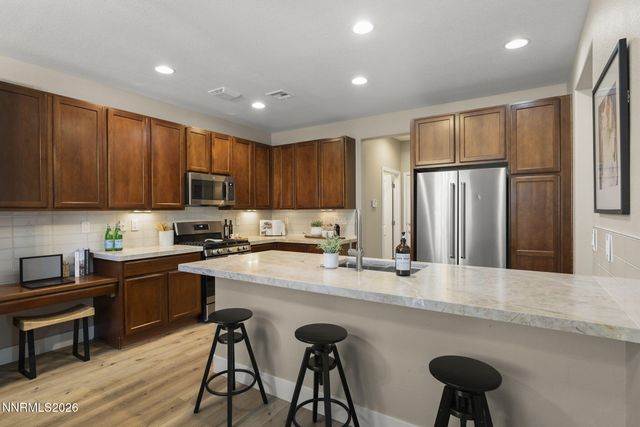 2155 Falling Star Loop, Reno, NV 89523