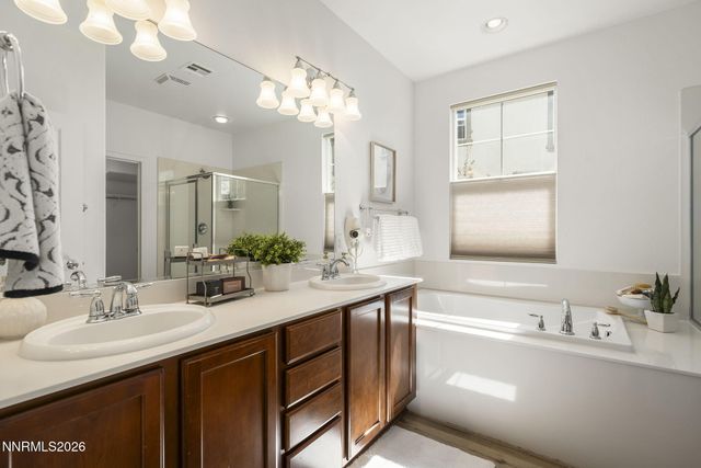 2155 Falling Star Loop, Reno, NV 89523