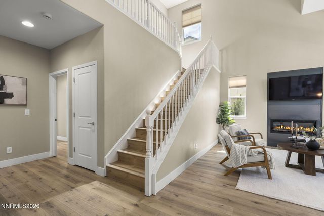 2155 Falling Star Loop, Reno, NV 89523