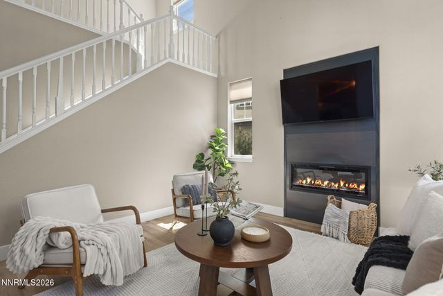 2155 Falling Star Loop, Reno, NV 89523