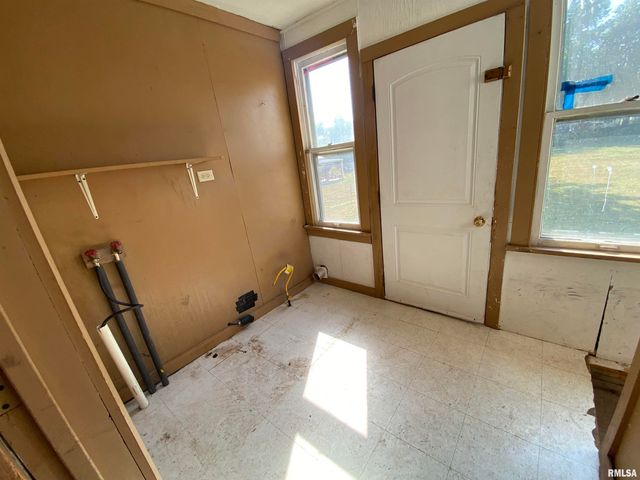 324 W SPRUCE Street, Canton, IL 61520