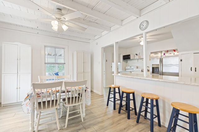 15 Ocean Boulevard, Hampton, NH 03842