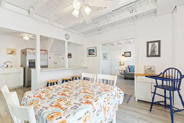 15 Ocean Boulevard, Hampton, NH 03842