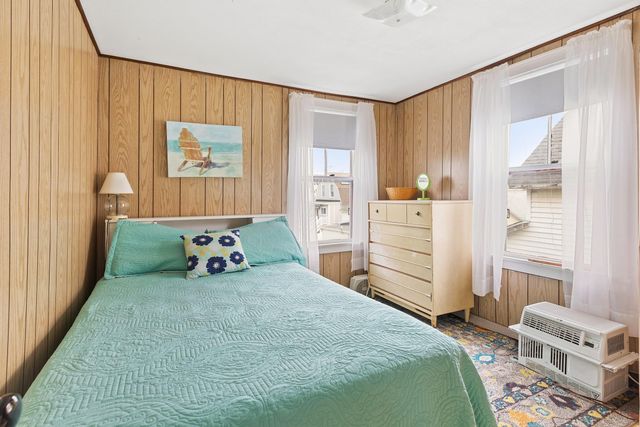 15 Ocean Boulevard, Hampton, NH 03842