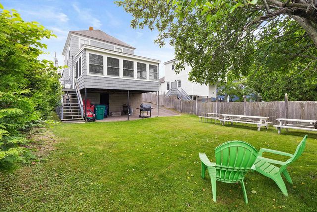 15 Ocean Boulevard, Hampton, NH 03842