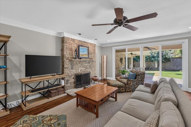 3520 Elm Creek Court, Fort Worth, TX 76109