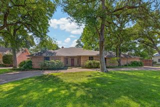 3520 Elm Creek Court, Fort Worth, TX 76109