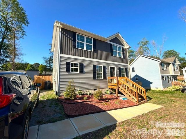 606 E Carpenter Street, Dallas, NC 28034
