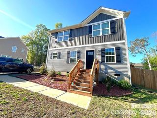 606 E Carpenter Street, Dallas, NC 28034