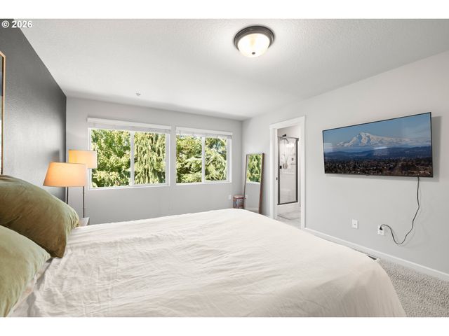 4255 Sw REDFERN Ave, Gresham, OR 97080