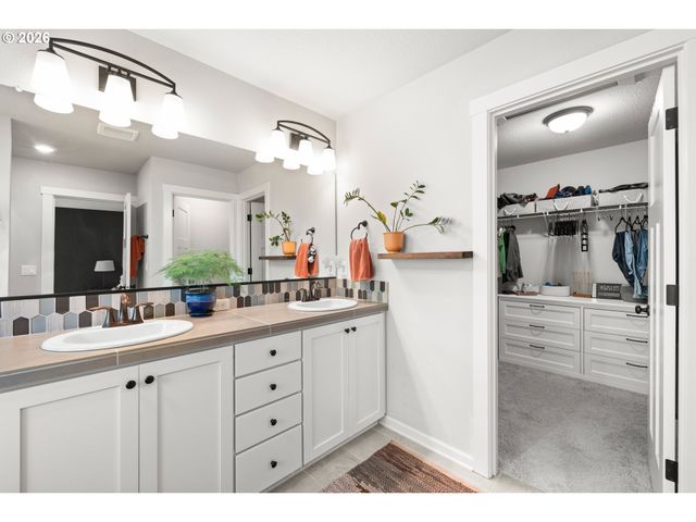 4255 Sw REDFERN Ave, Gresham, OR 97080