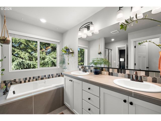 4255 Sw REDFERN Ave, Gresham, OR 97080