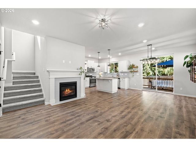 4255 Sw REDFERN Ave, Gresham, OR 97080