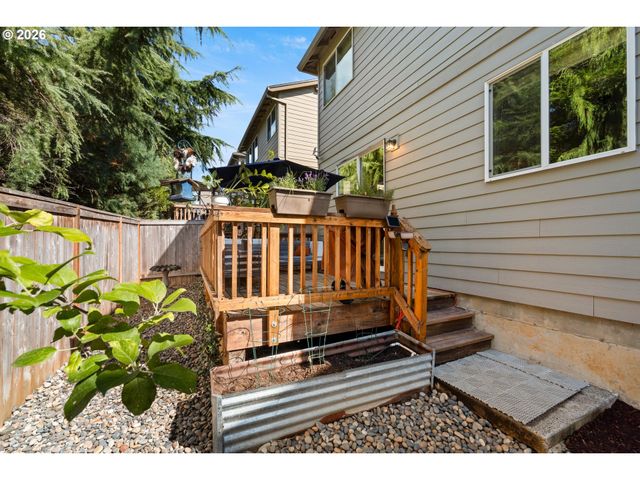 4255 Sw REDFERN Ave, Gresham, OR 97080