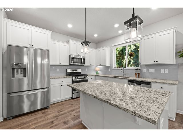 4255 Sw REDFERN Ave, Gresham, OR 97080