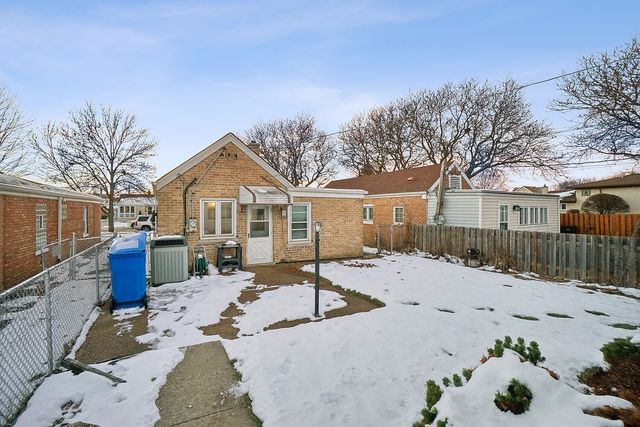 5735 N Ottawa Avenue, Chicago, IL 60631