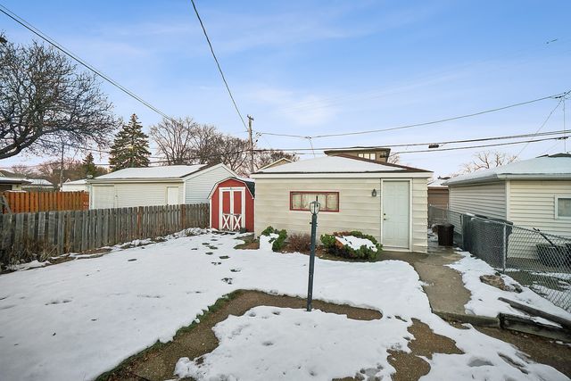 5735 N Ottawa Avenue, Chicago, IL 60631