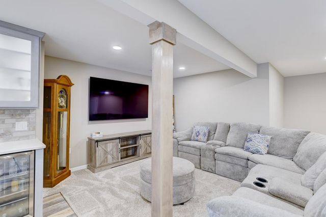 910 Yorktown Road, Deforest, WI 53532