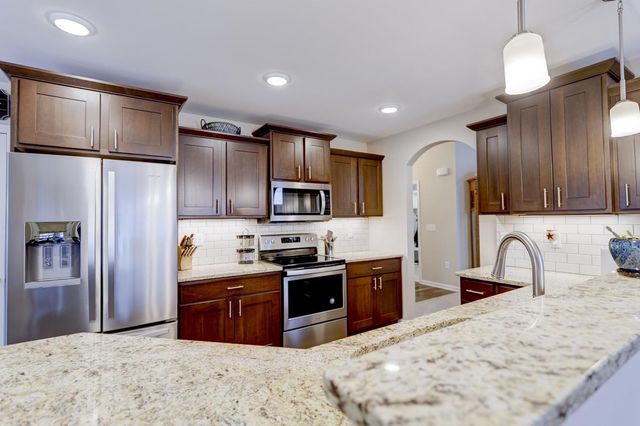 910 Yorktown Road, Deforest, WI 53532