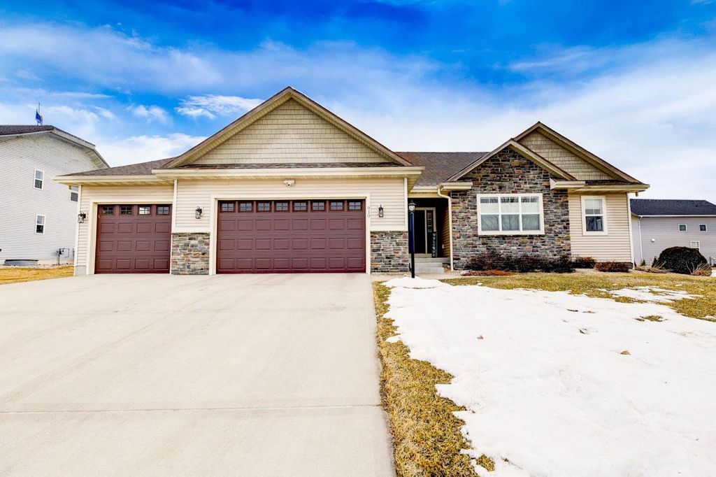 910 Yorktown Road, Deforest, WI 53532