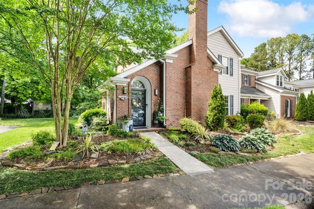 9486 Kings Falls Drive, Charlotte, NC 28210