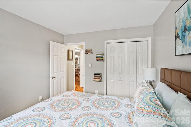 9486 Kings Falls Drive, Charlotte, NC 28210