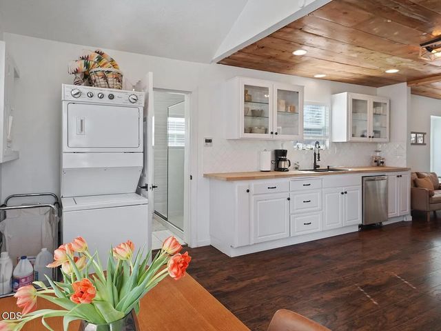 140 SE 4th Street, Bend, OR 97702