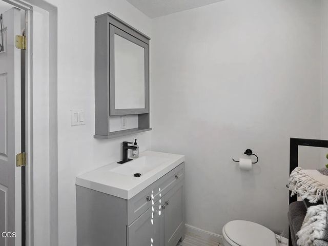 140 SE 4th Street, Bend, OR 97702