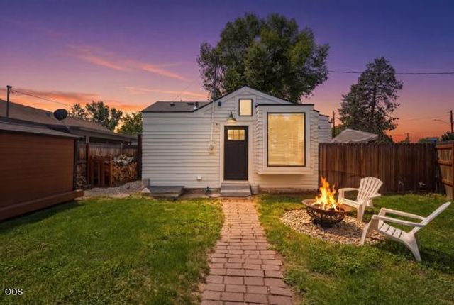 140 SE 4th Street, Bend, OR 97702