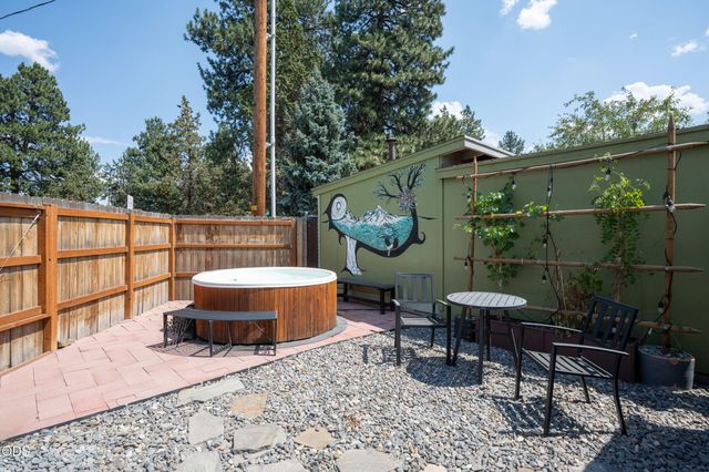 140 SE 4th Street, Bend, OR 97702